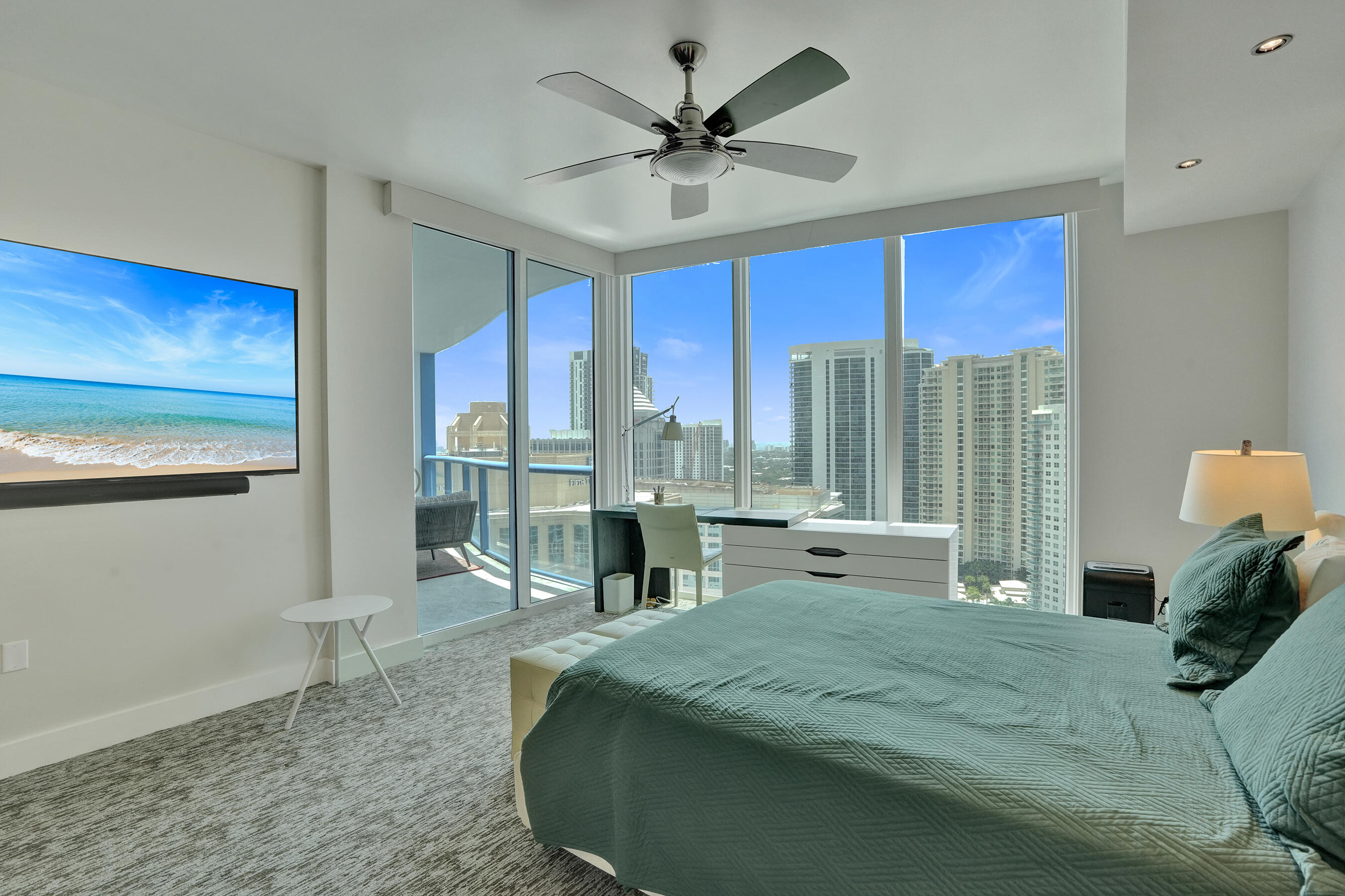 333 Las Olas #2906 Fort Lauderdale, FL 33301