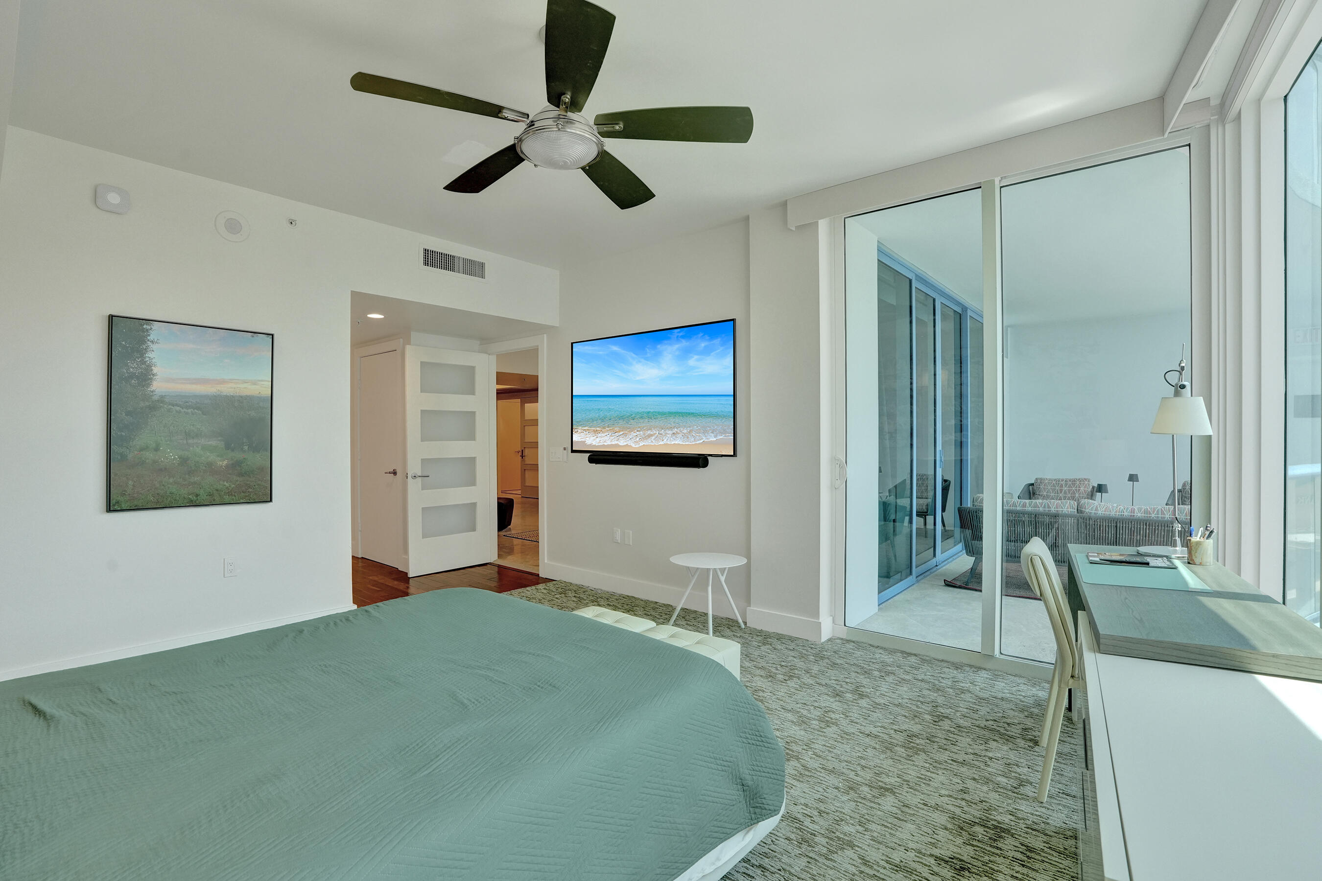 333 Las Olas #2906 Fort Lauderdale, FL 33301