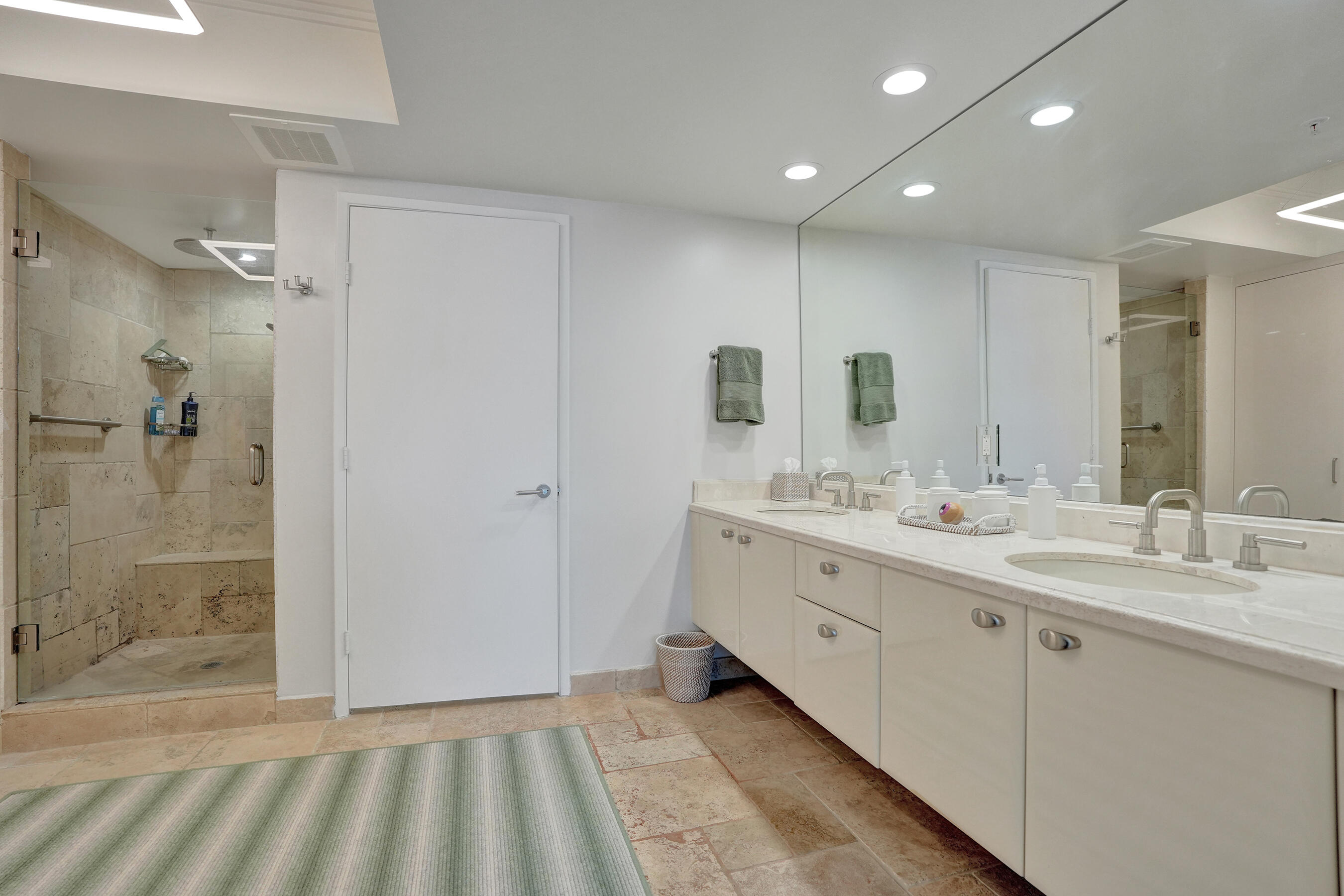 333 Las Olas #2906 Fort Lauderdale, FL 33301