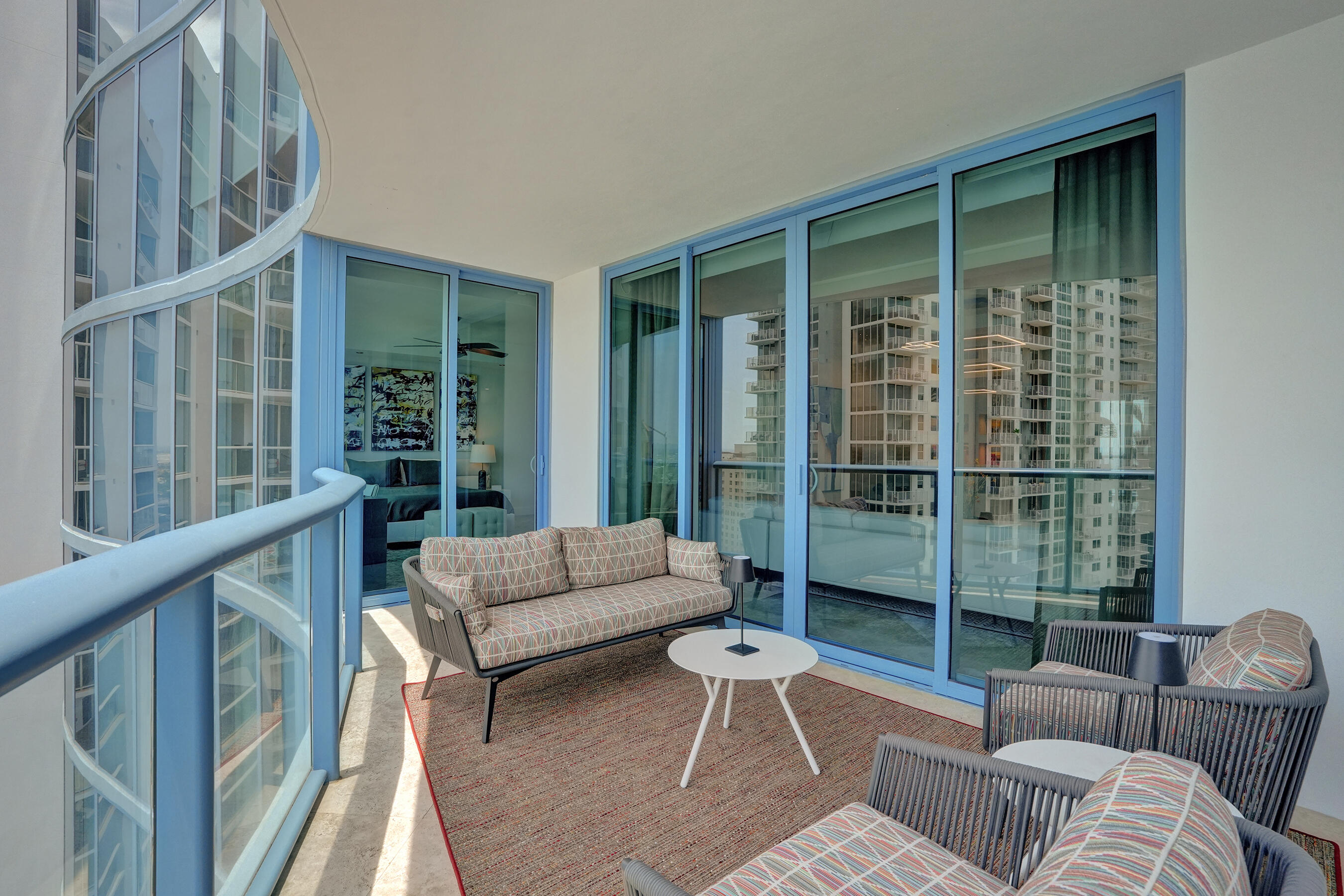 333 Las Olas #2906 Fort Lauderdale, FL 33301