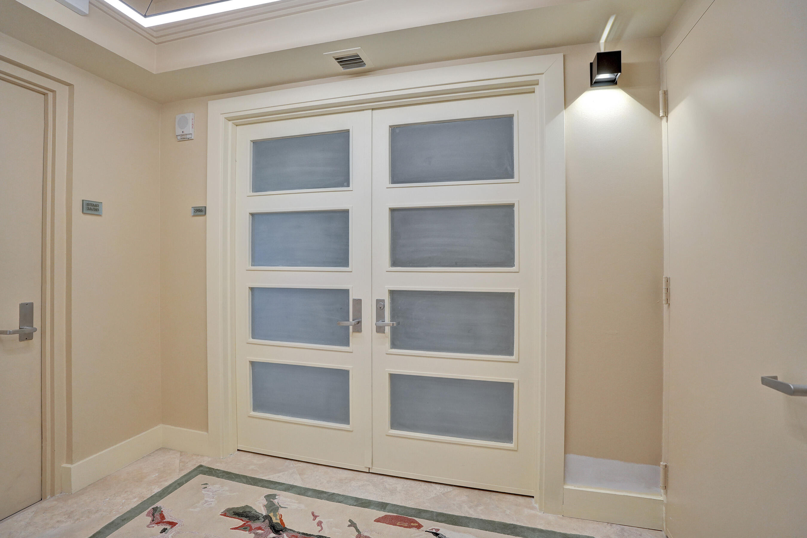 333 Las Olas #2906 Fort Lauderdale, FL 33301