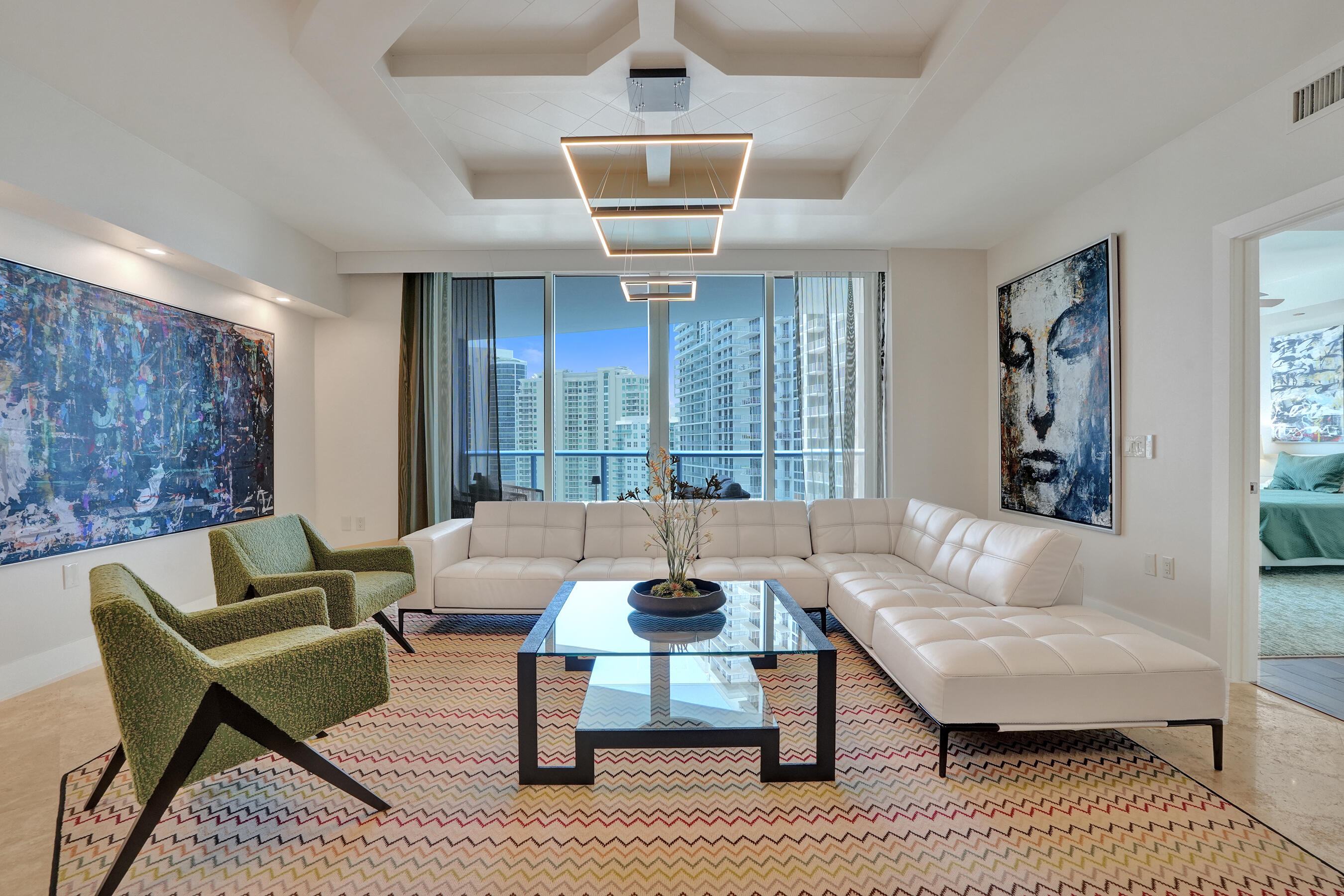 333 Las Olas #2906 Fort Lauderdale, FL 33301