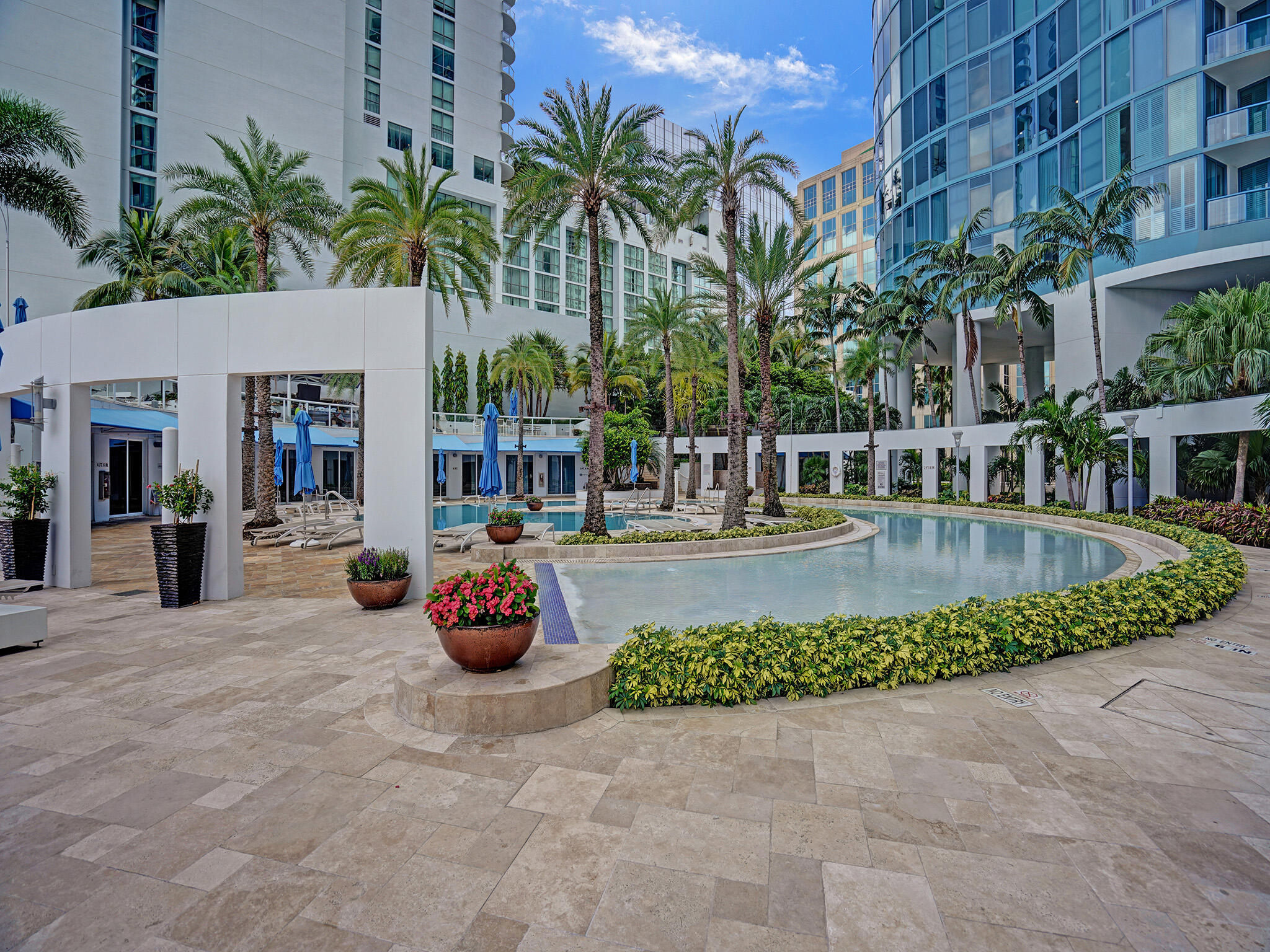 333 Las Olas #2906 Fort Lauderdale, FL 33301