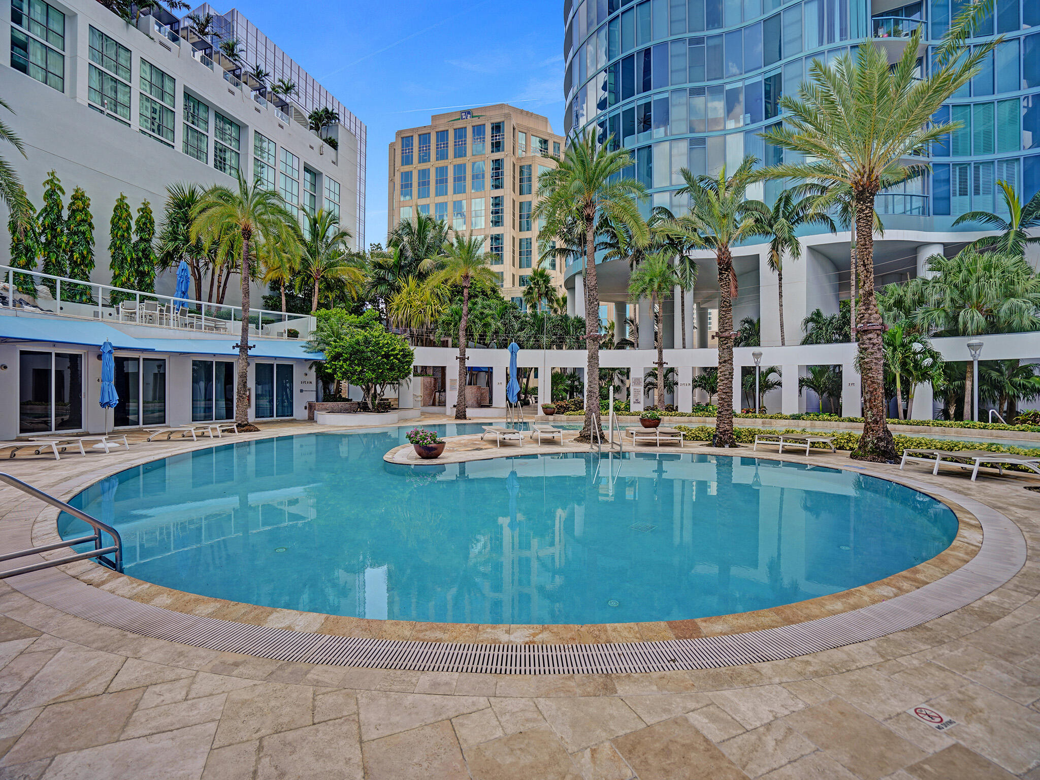 333 Las Olas #2906 Fort Lauderdale, FL 33301