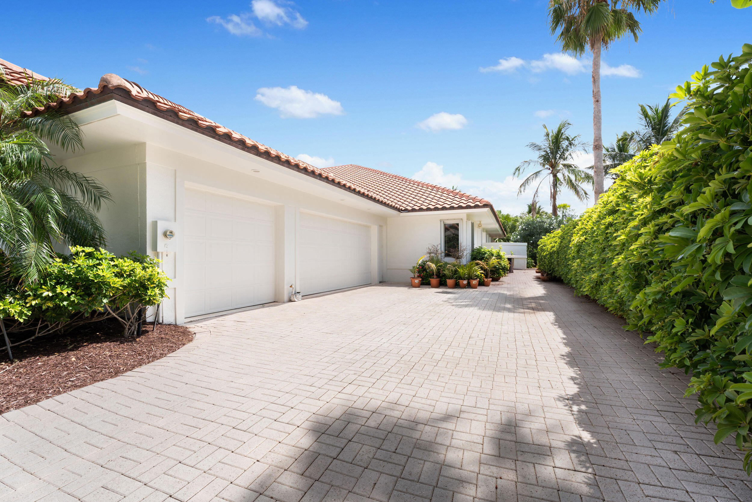 6841 SE Harbor Stuart, FL 34996