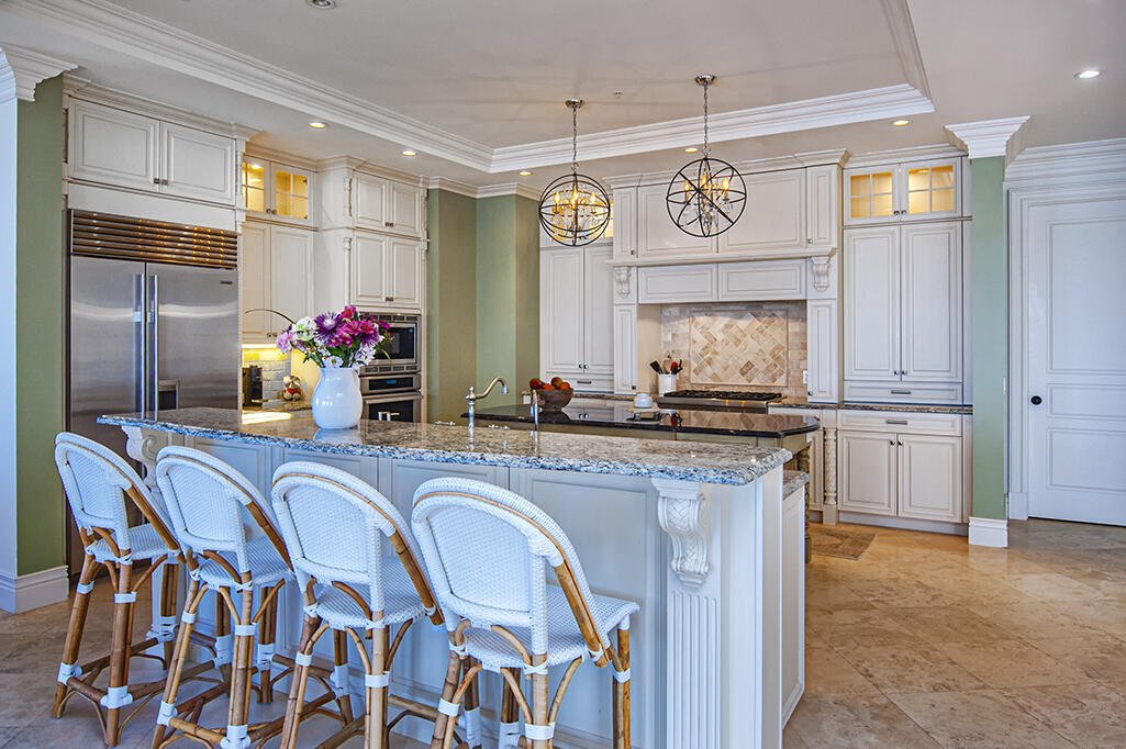 1010 Easter Lily #204 Vero Beach, FL 32963