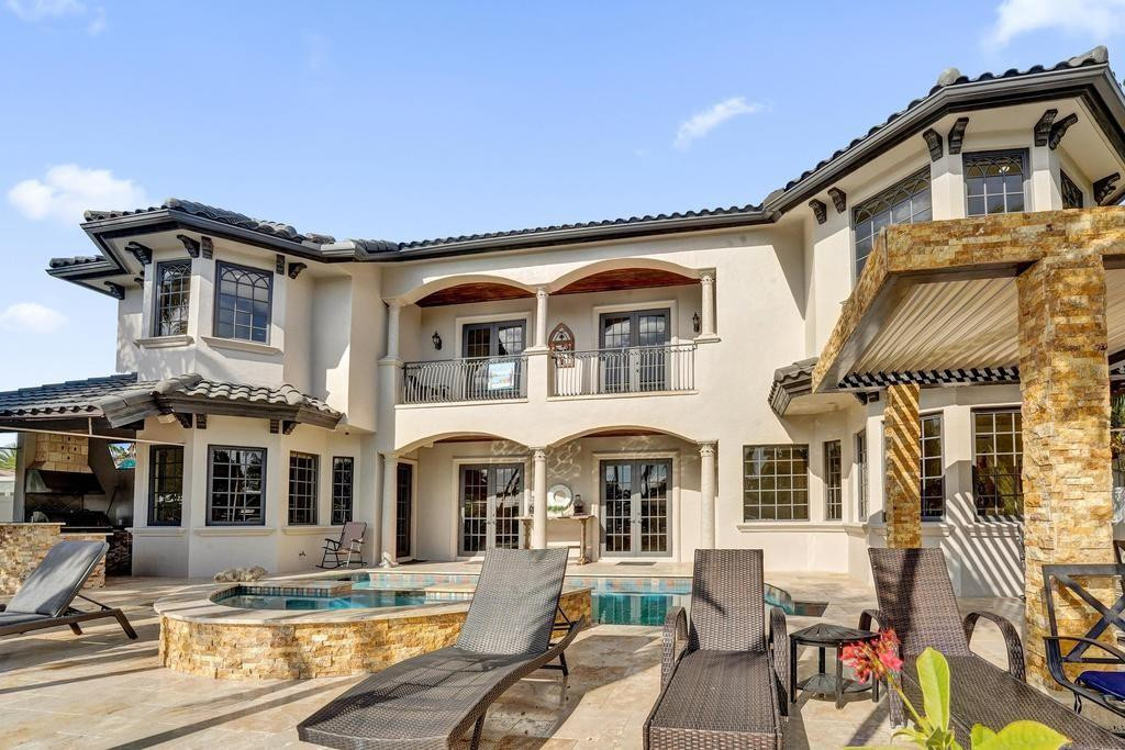 2340 NE 47th Lighthouse Point, FL 33064