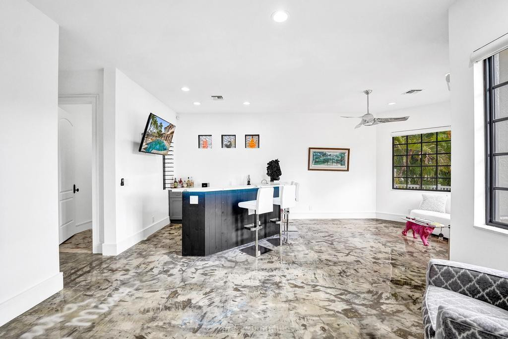 2340 NE 47th Lighthouse Point, FL 33064