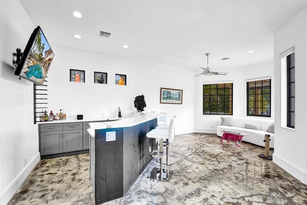 2340 NE 47th Lighthouse Point, FL 33064