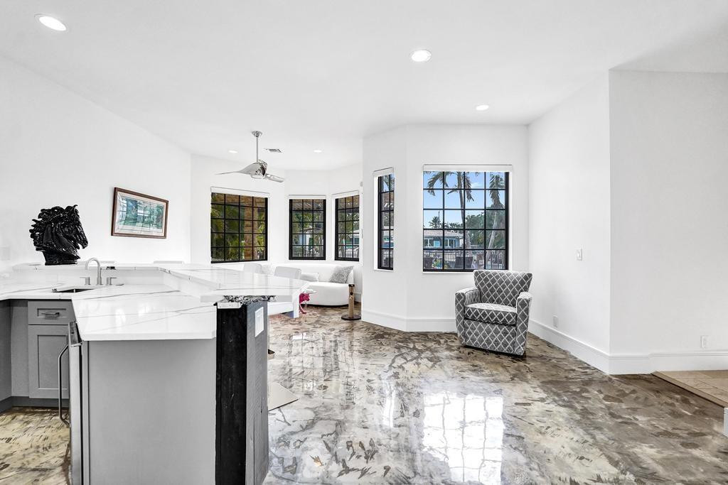 2340 NE 47th Lighthouse Point, FL 33064