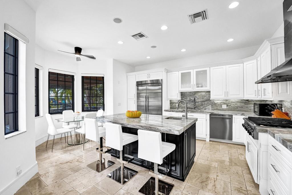2340 NE 47th Lighthouse Point, FL 33064