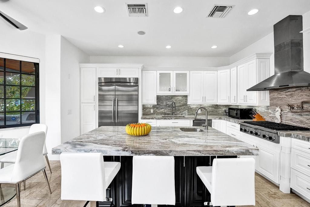 2340 NE 47th Lighthouse Point, FL 33064