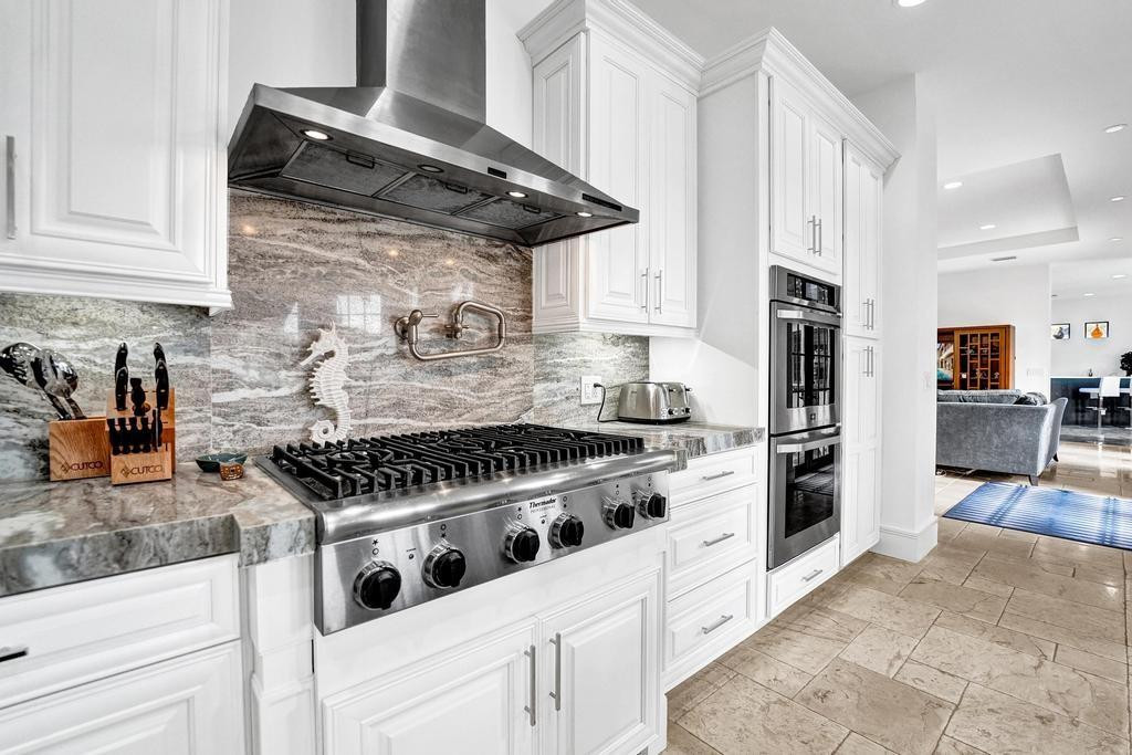 2340 NE 47th Lighthouse Point, FL 33064