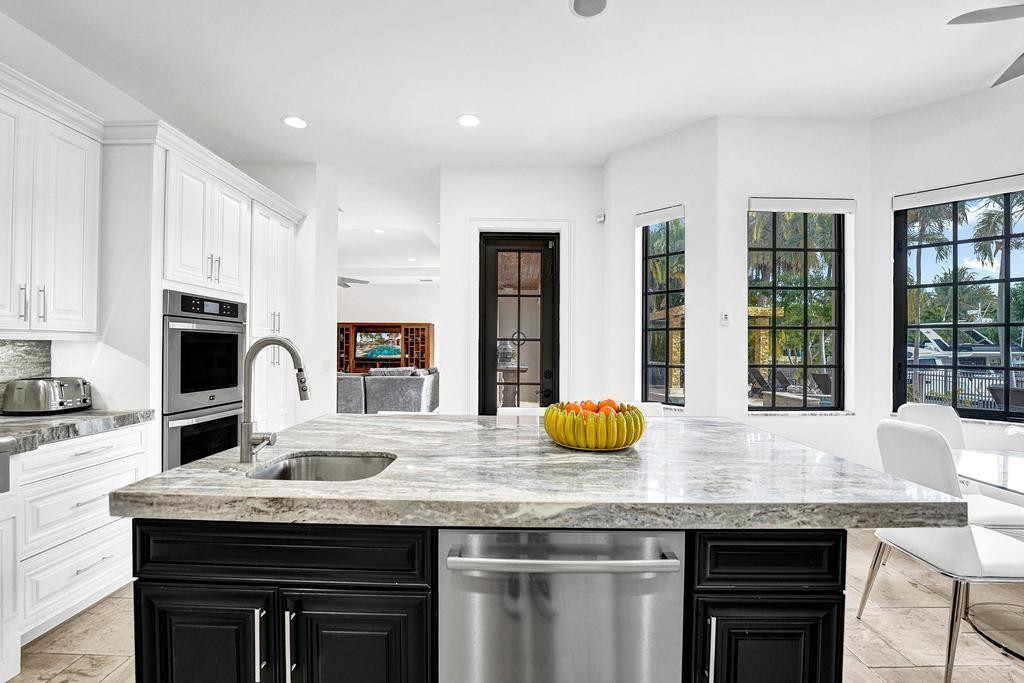 2340 NE 47th Lighthouse Point, FL 33064