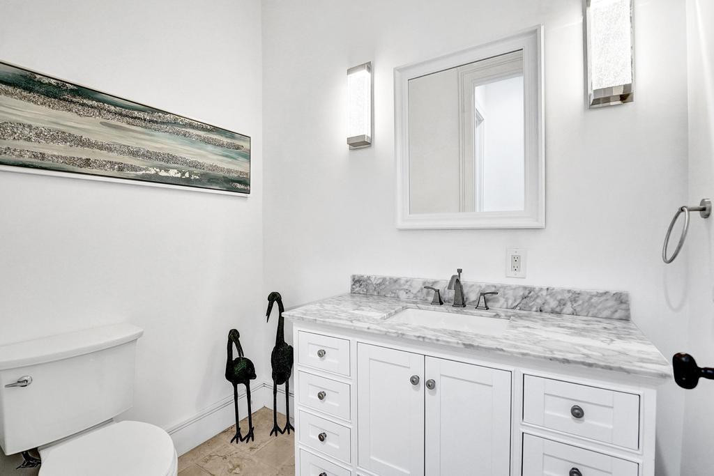 2340 NE 47th Lighthouse Point, FL 33064