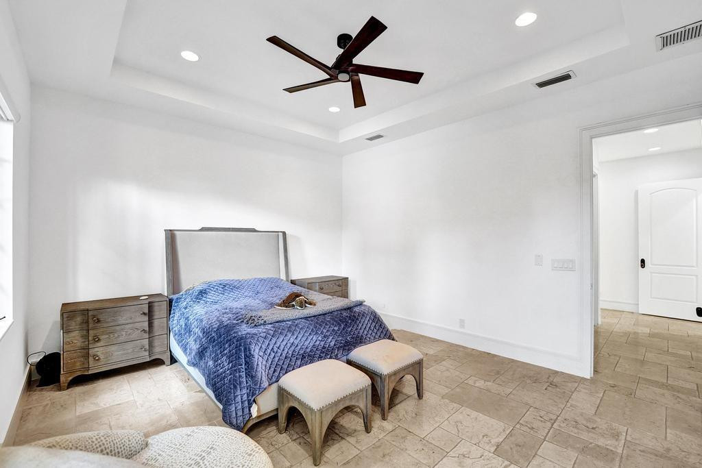 2340 NE 47th Lighthouse Point, FL 33064