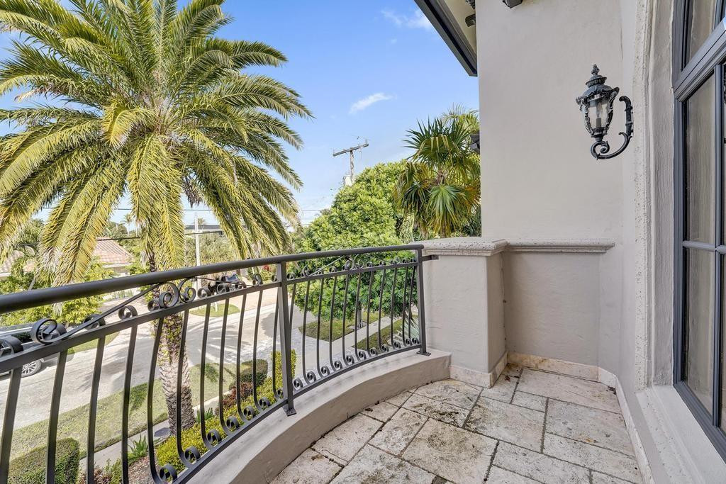 2340 NE 47th Lighthouse Point, FL 33064