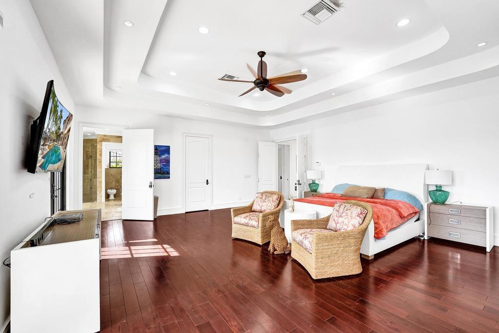 2340 NE 47th Lighthouse Point, FL 33064