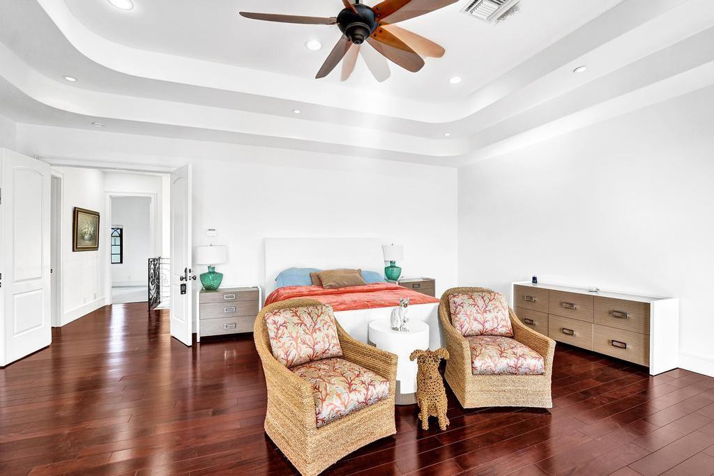 2340 NE 47th Lighthouse Point, FL 33064