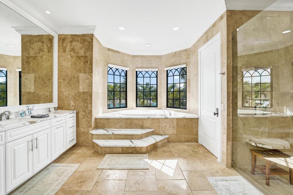 2340 NE 47th Lighthouse Point, FL 33064