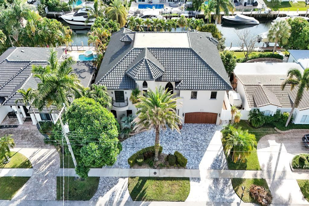 2340 NE 47th Lighthouse Point, FL 33064
