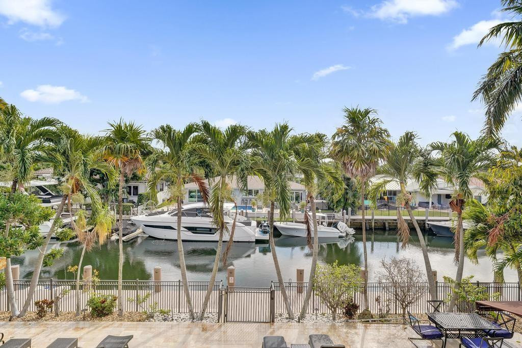 2340 NE 47th Lighthouse Point, FL 33064