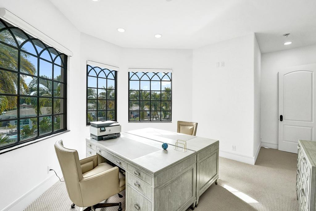 2340 NE 47th Lighthouse Point, FL 33064