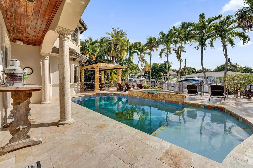 2340 NE 47th Lighthouse Point, FL 33064