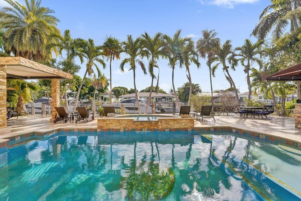 2340 NE 47th Lighthouse Point, FL 33064