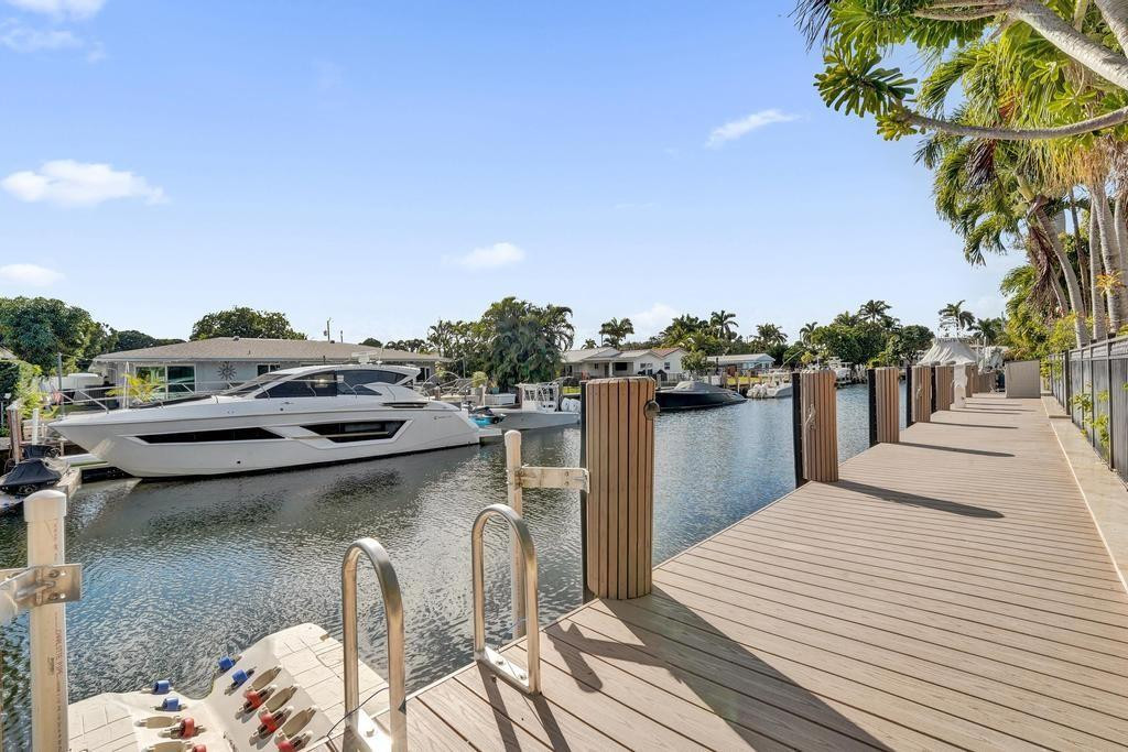 2340 NE 47th Lighthouse Point, FL 33064