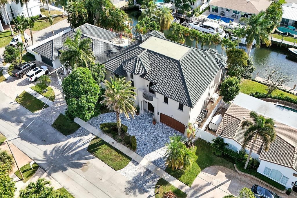 2340 NE 47th Lighthouse Point, FL 33064