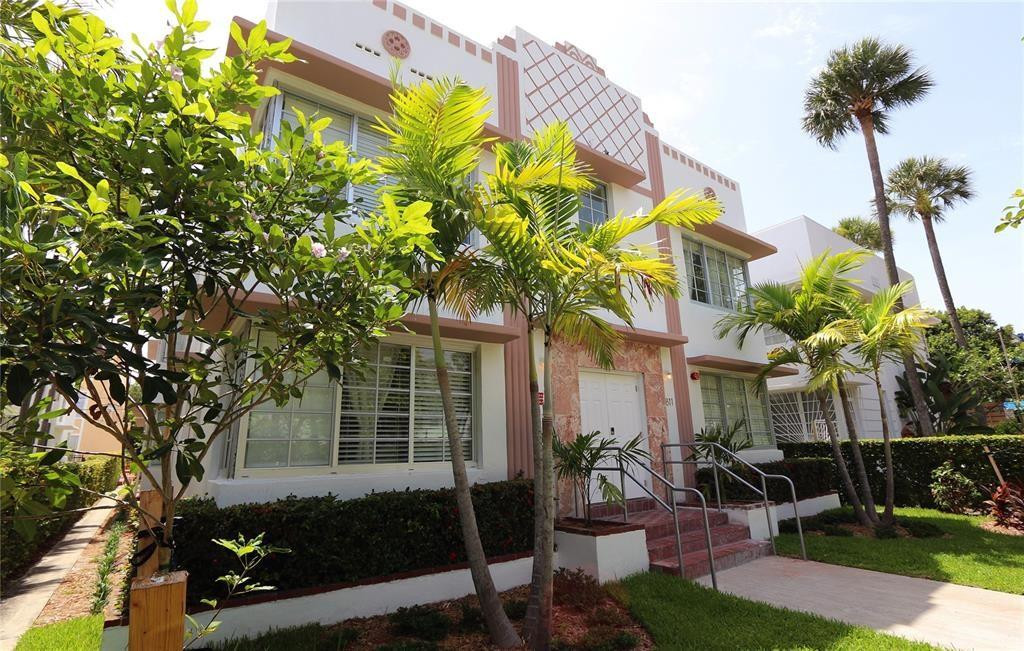 811 Jefferson Ave #102