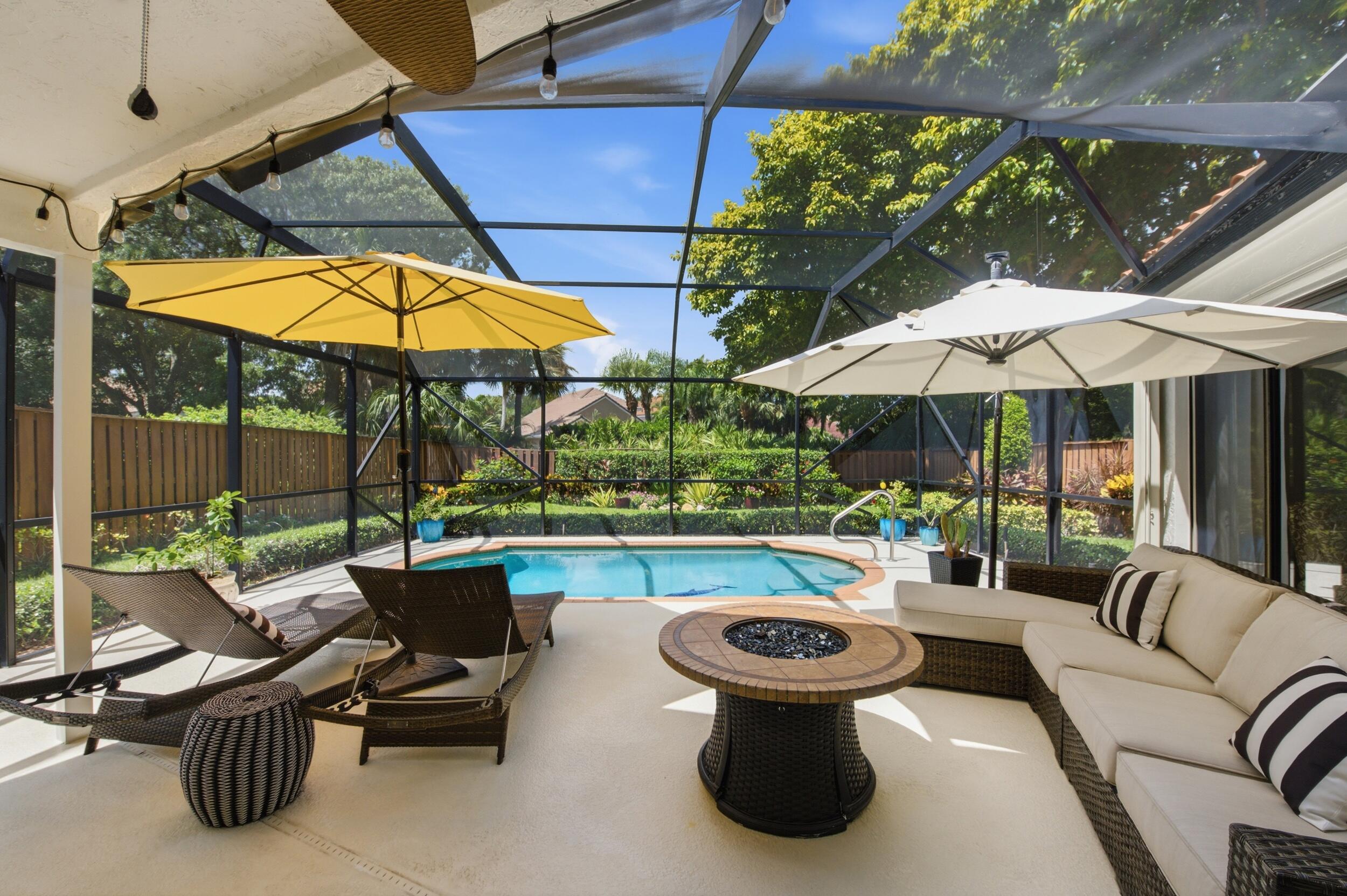 2576 La Cristal Cir