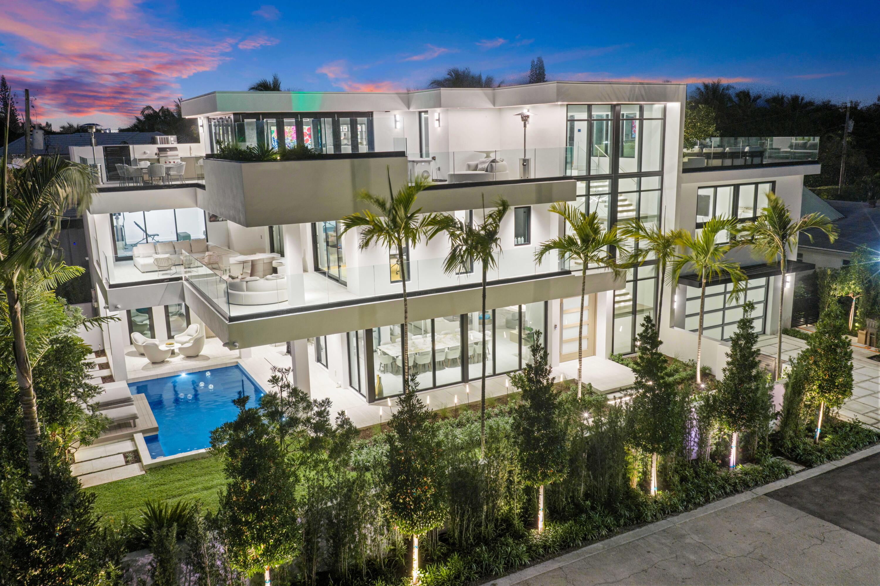 237 Elwa Pl West Palm Beach, FL 33405