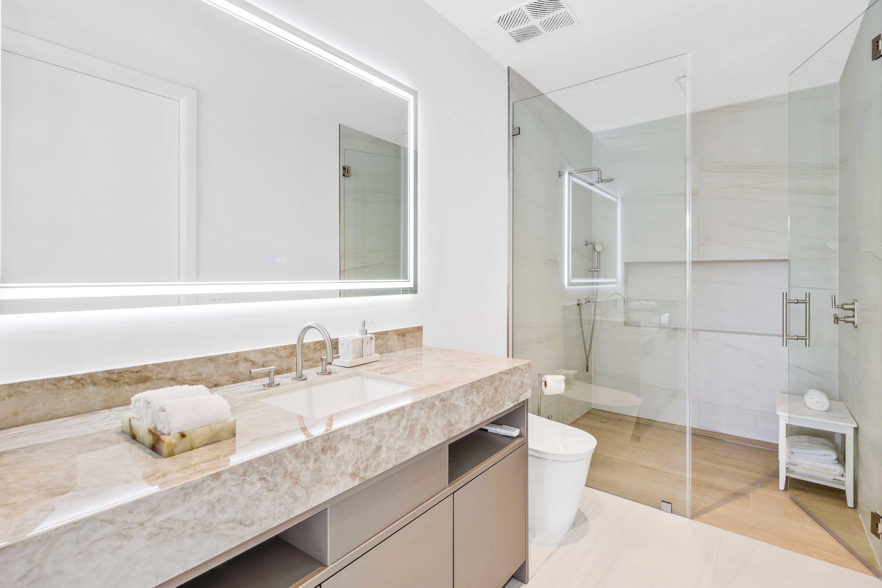 237 Elwa Pl West Palm Beach, FL 33405