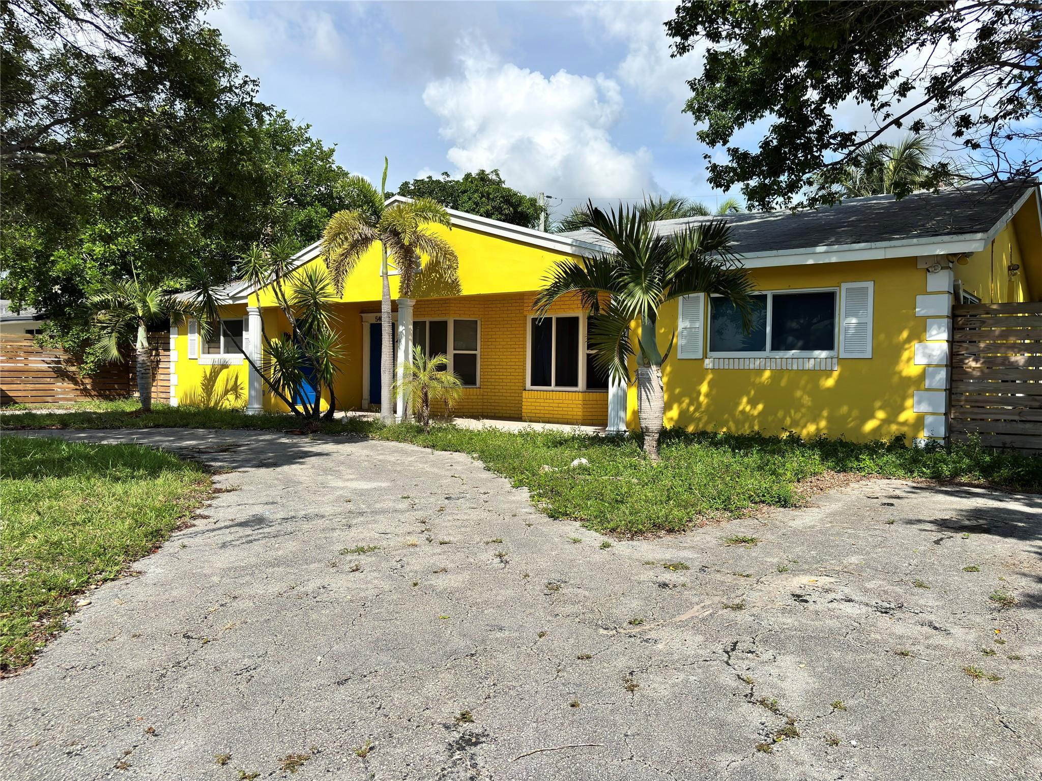 5403 NE 22nd Ter