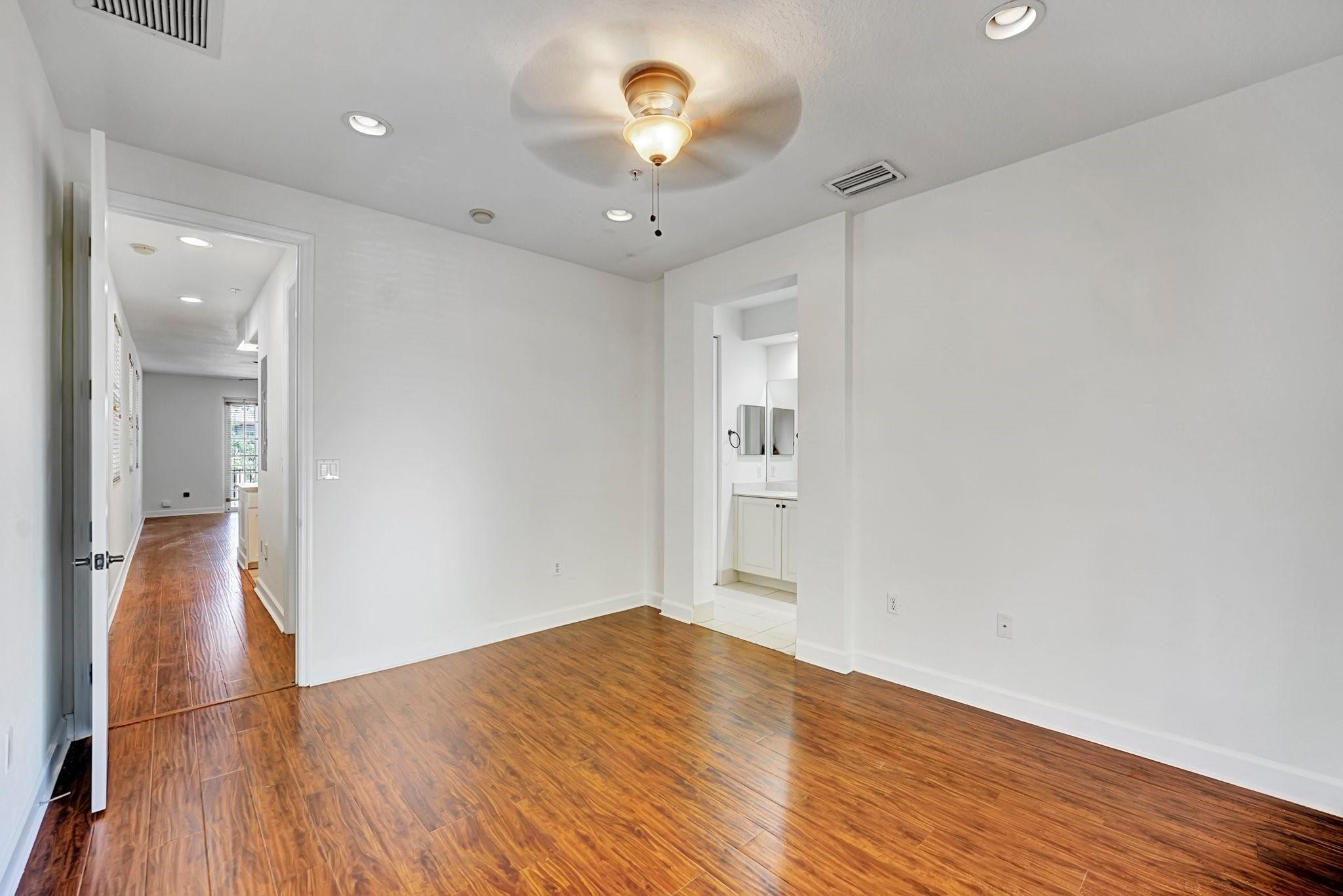 454 SW 147th #4601 Pembroke Pines, FL 33027