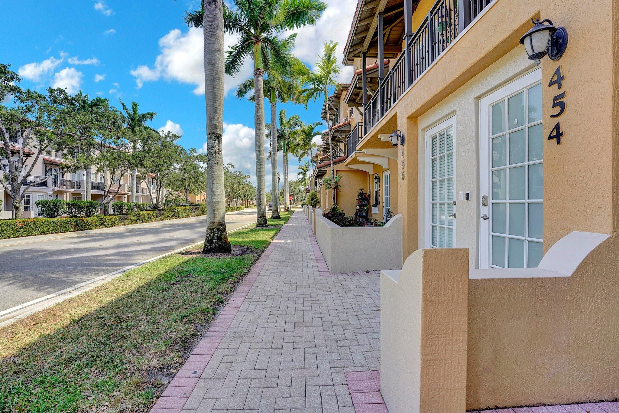 454 SW 147th #4601 Pembroke Pines, FL 33027