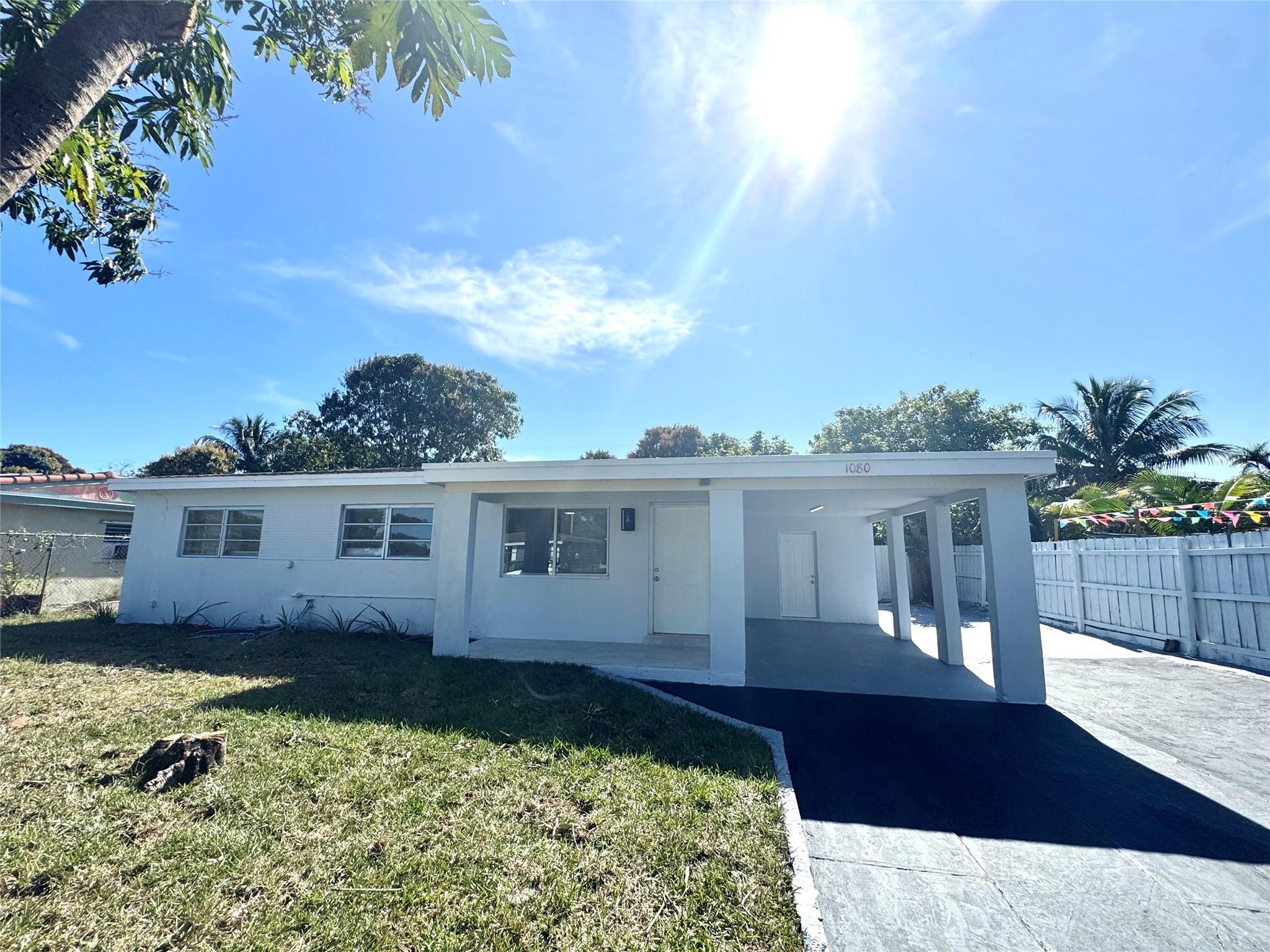 1080 Carolina Ave