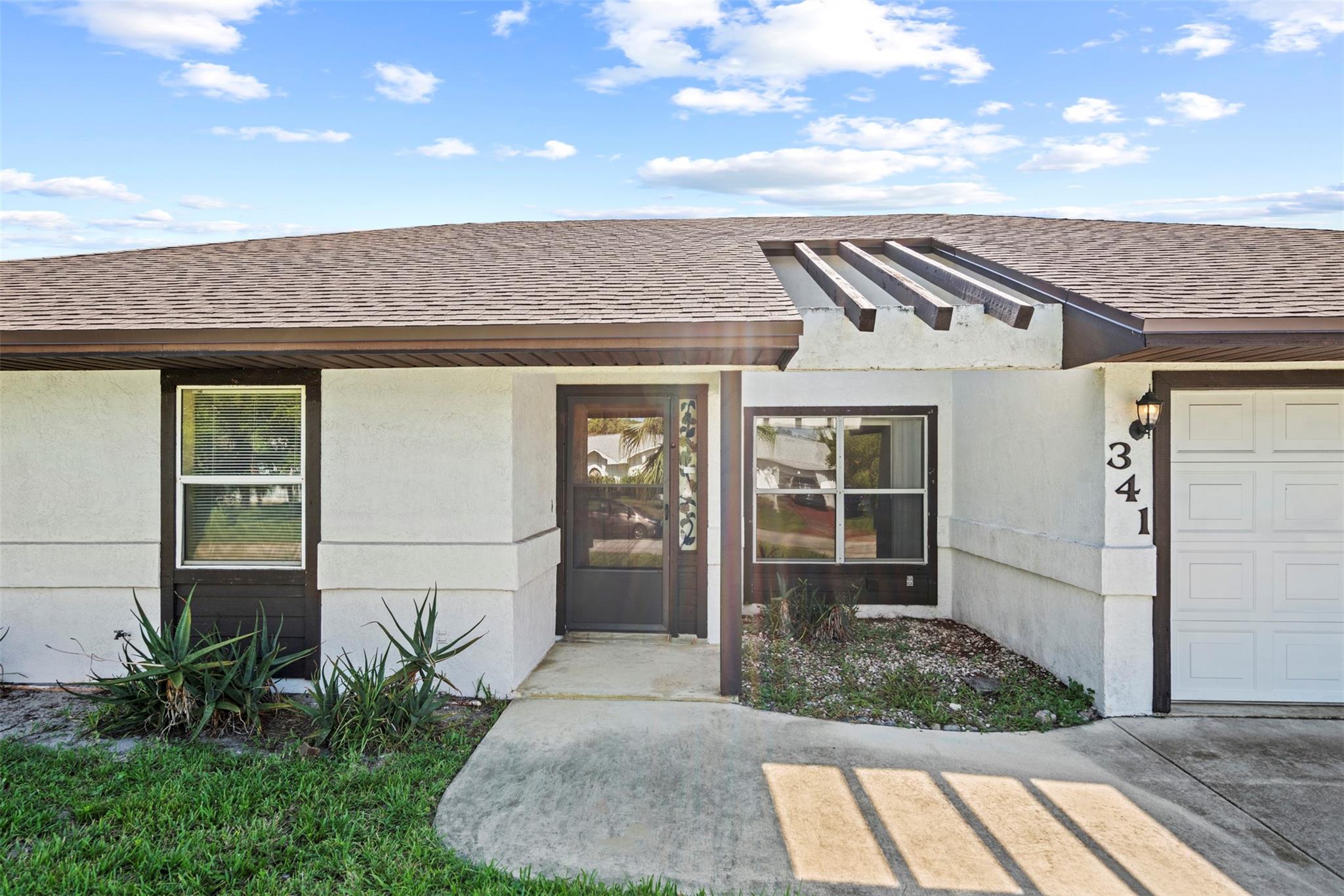 341 NW Curry St