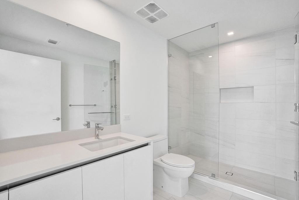 900 N Ocean #1405 Pompano Beach, FL 33062