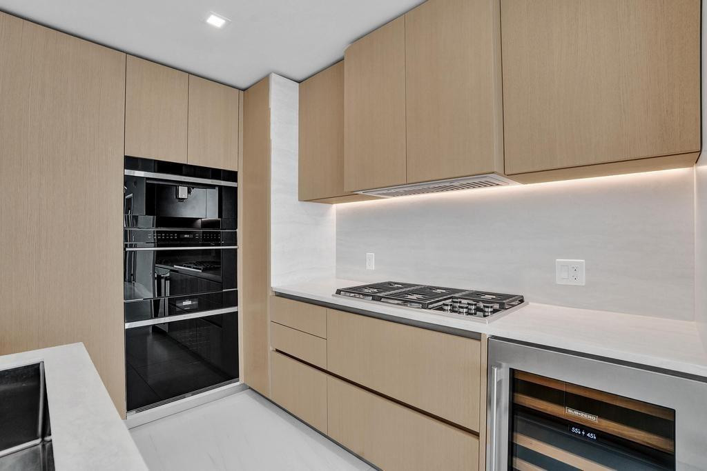 900 N Ocean #1405 Pompano Beach, FL 33062