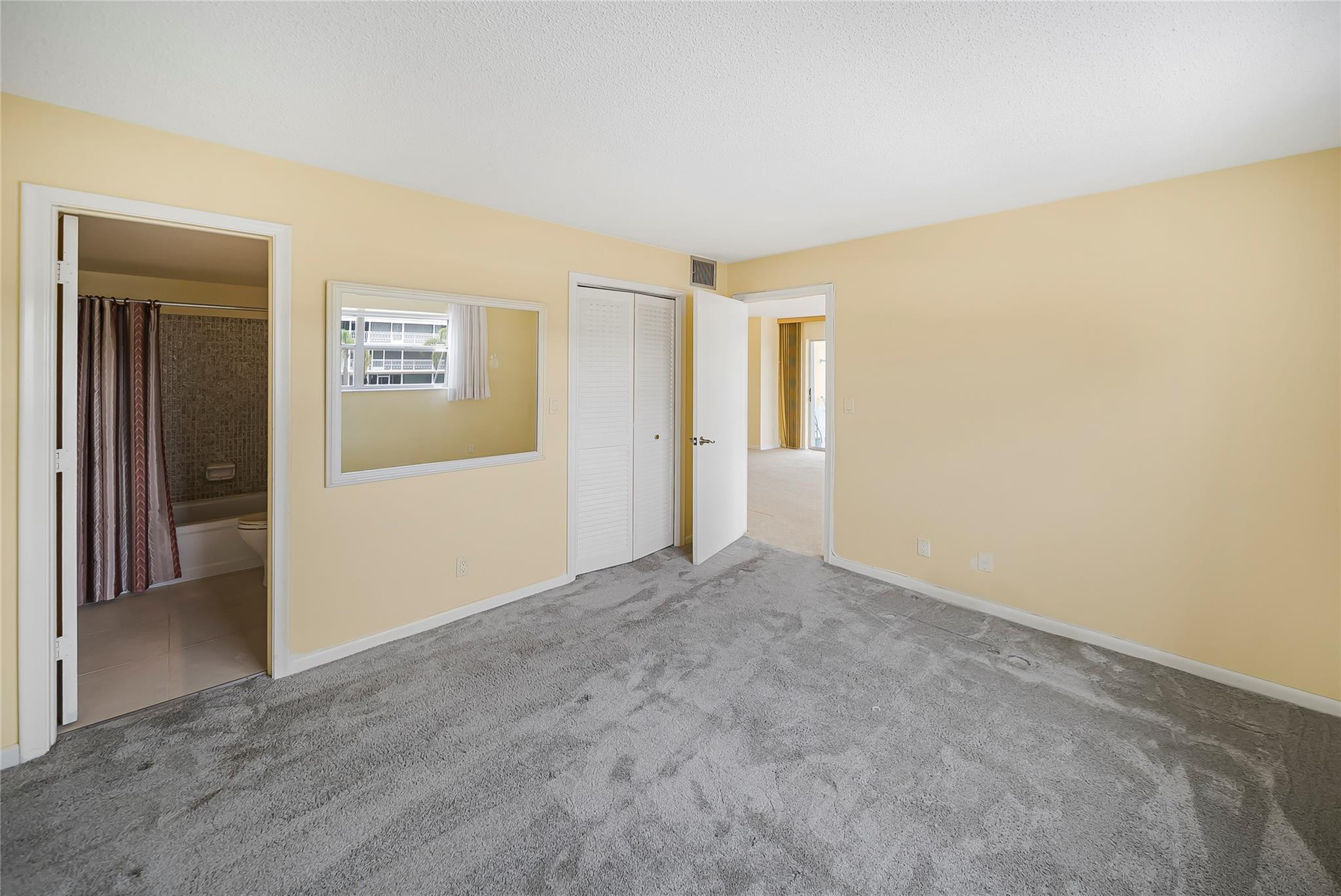 3105 NE 28th #2B Fort Lauderdale, FL 33308