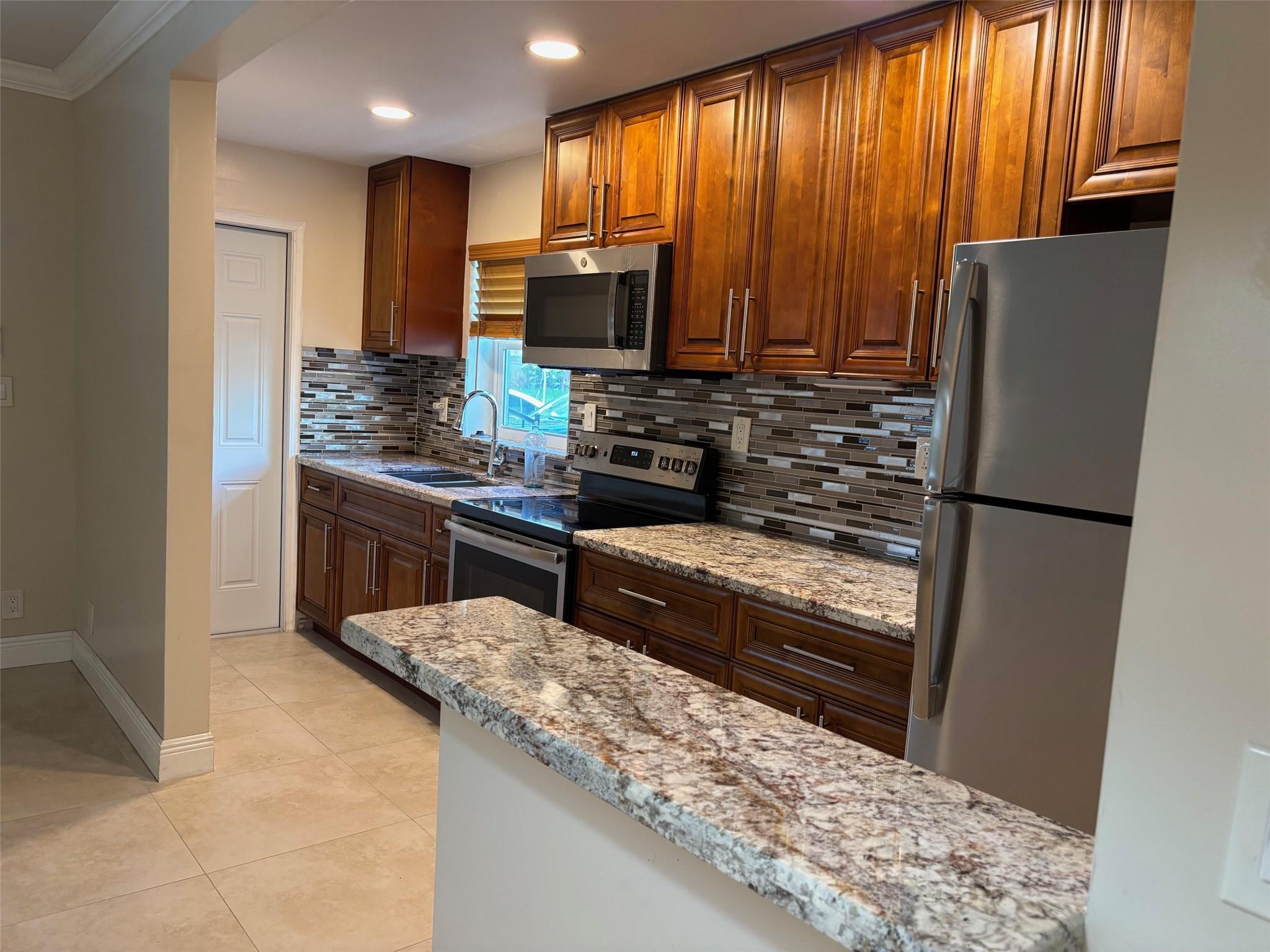 1021 NE 24th Ave #9