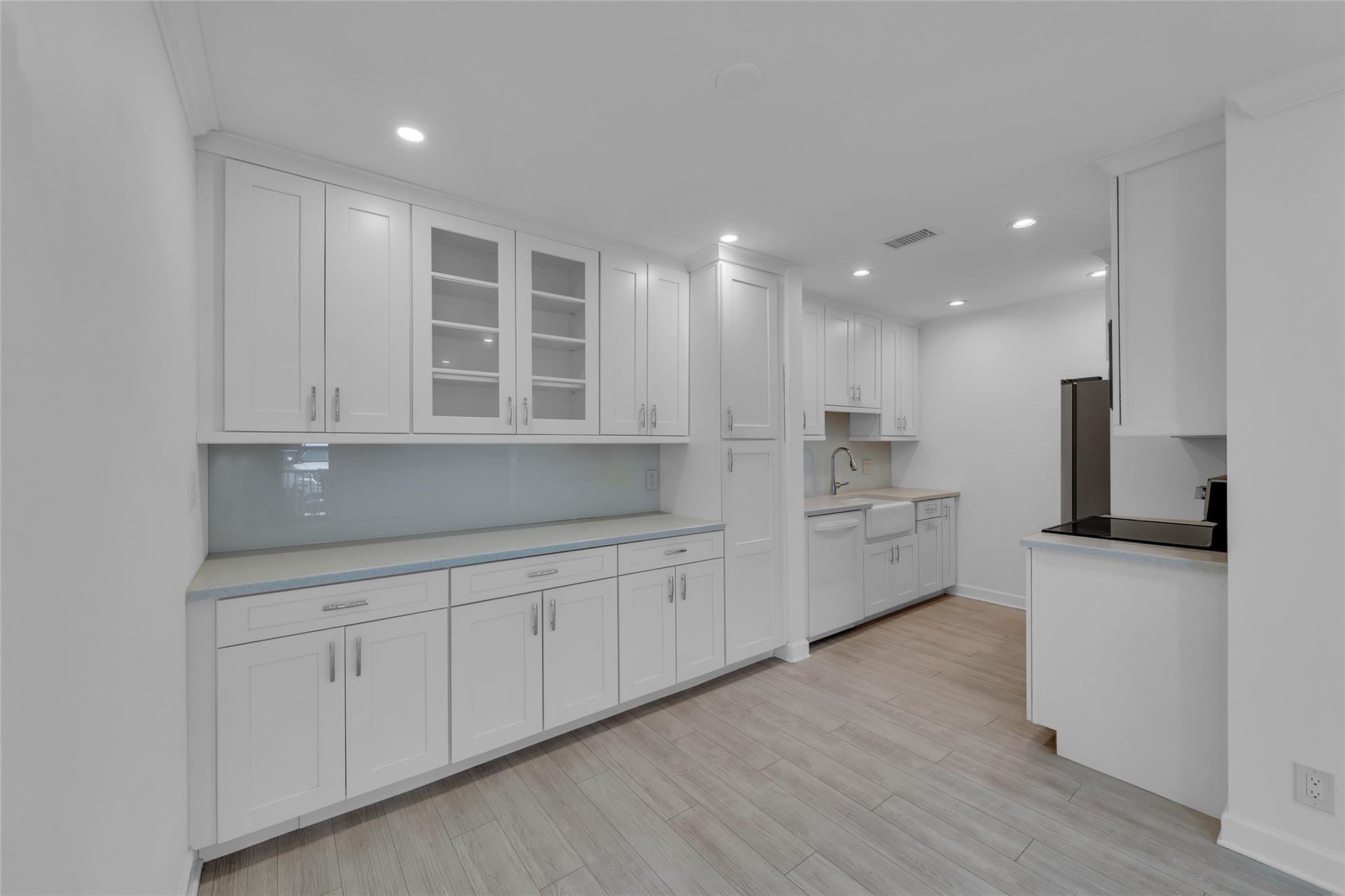 170 Cypress Clb Dr #716