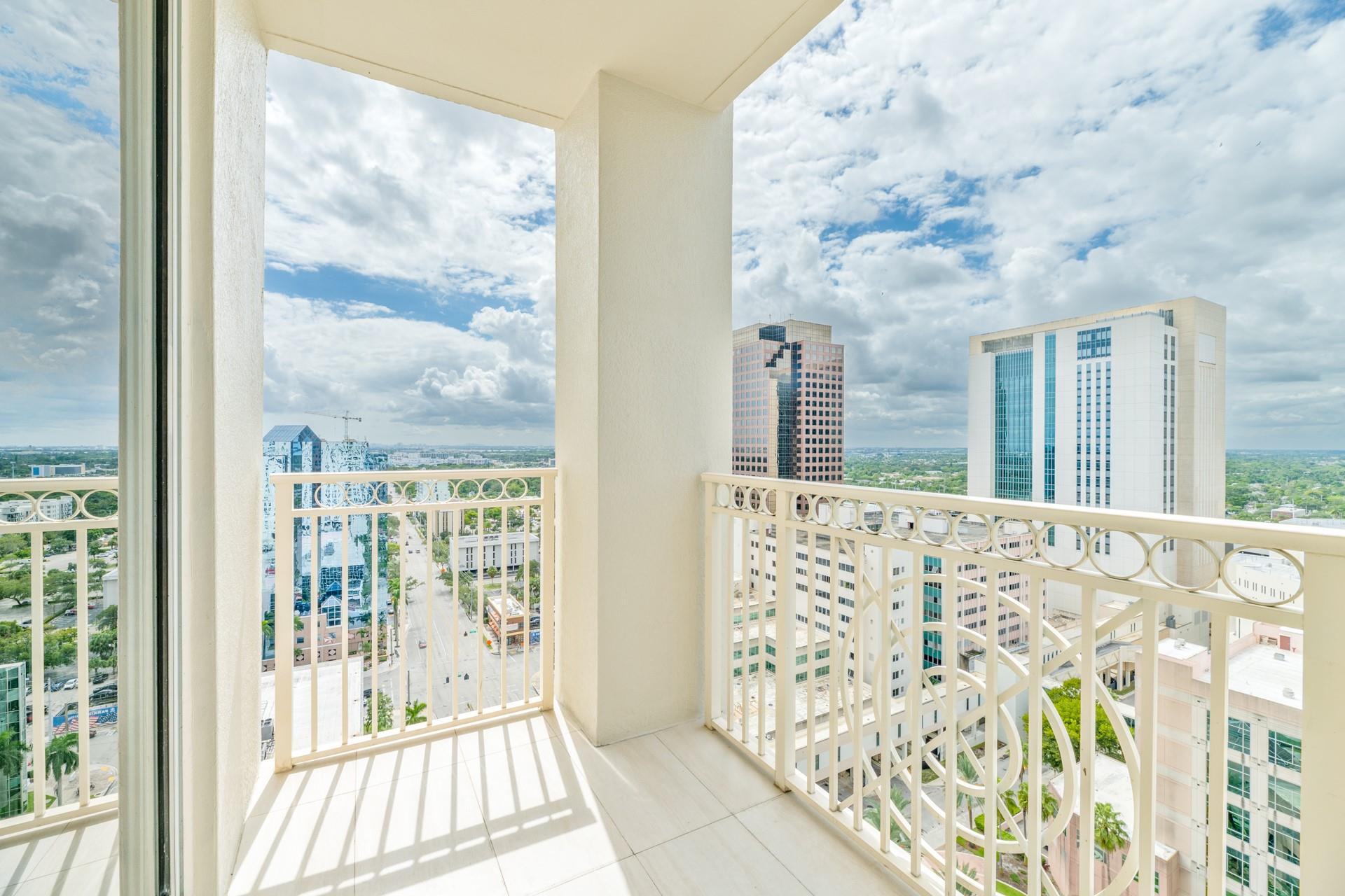 511 SE 5th Ave #2114