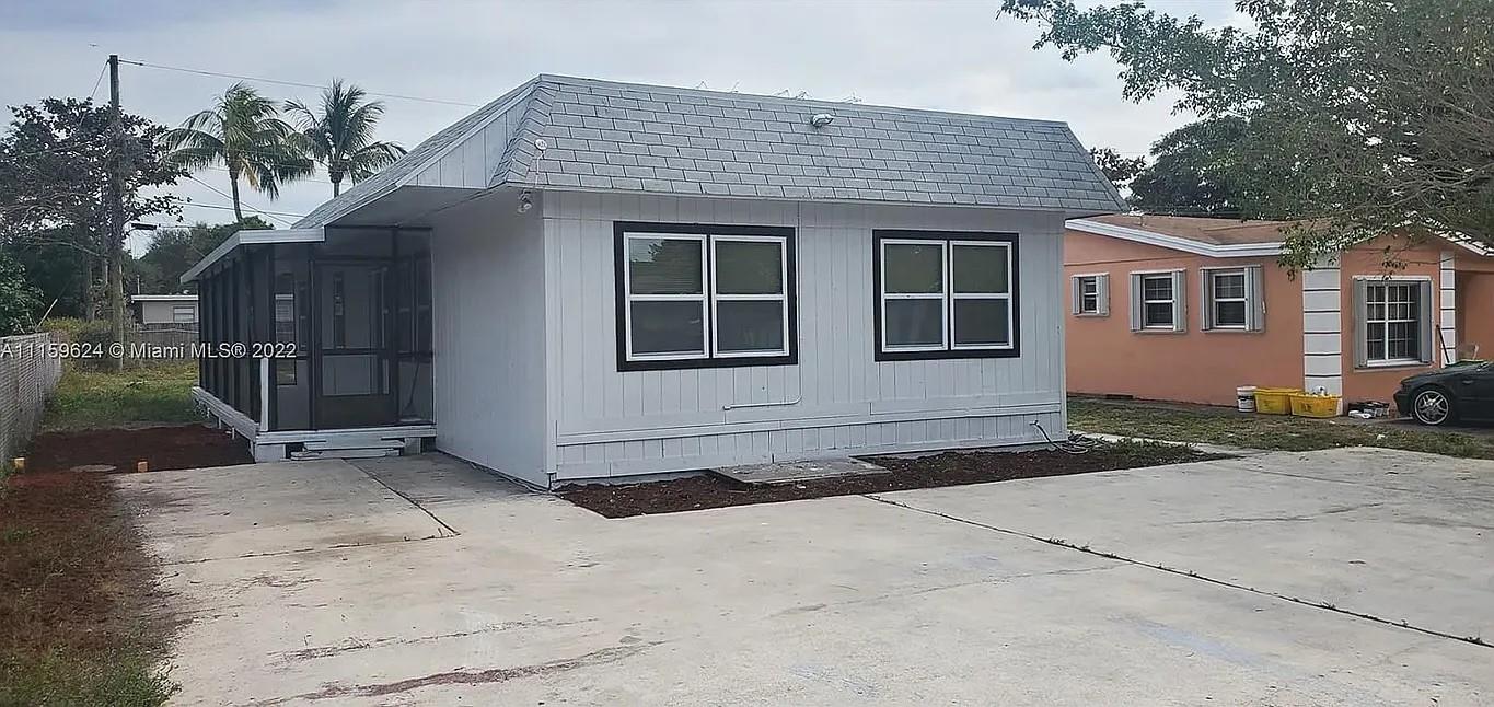 347 NW 6th St