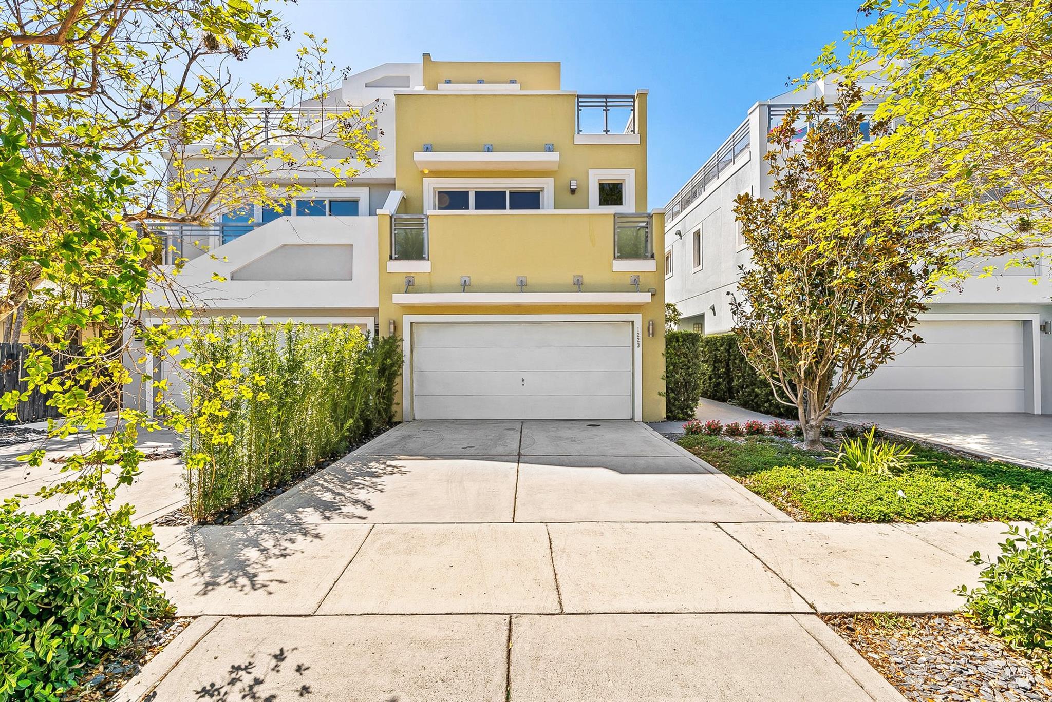 1223 NE 14th Ave Fort Lauderdale, FL 33304