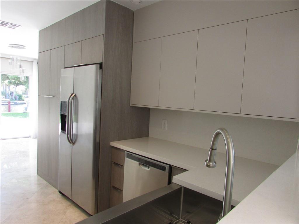 2031 NE 14th Ct Fort Lauderdale, FL 33304