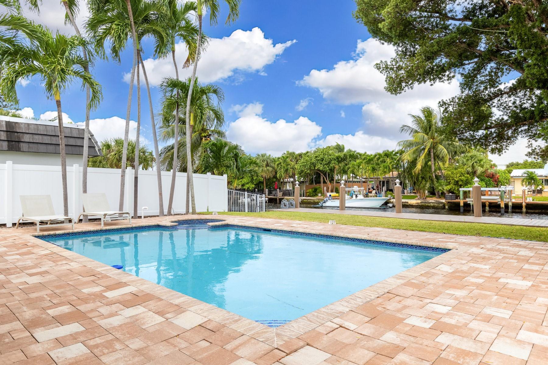 2031 NE 14th Ct Fort Lauderdale, FL 33304